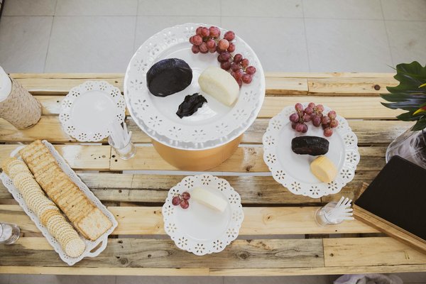 Découvrez les secrets d'une délicieuse salade de lentilles corail et légumes croquants avec vinaigrette citronnée!